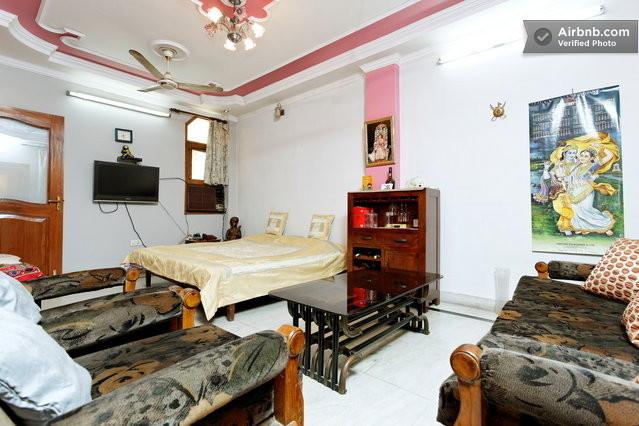 жилье Nice apartment in Central Delhi