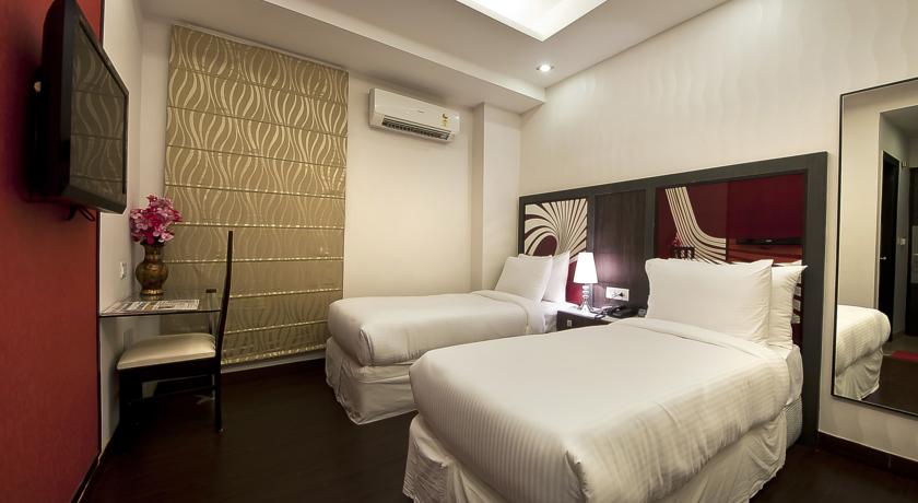 жилье Hotel Pitrashish Premium & Grand